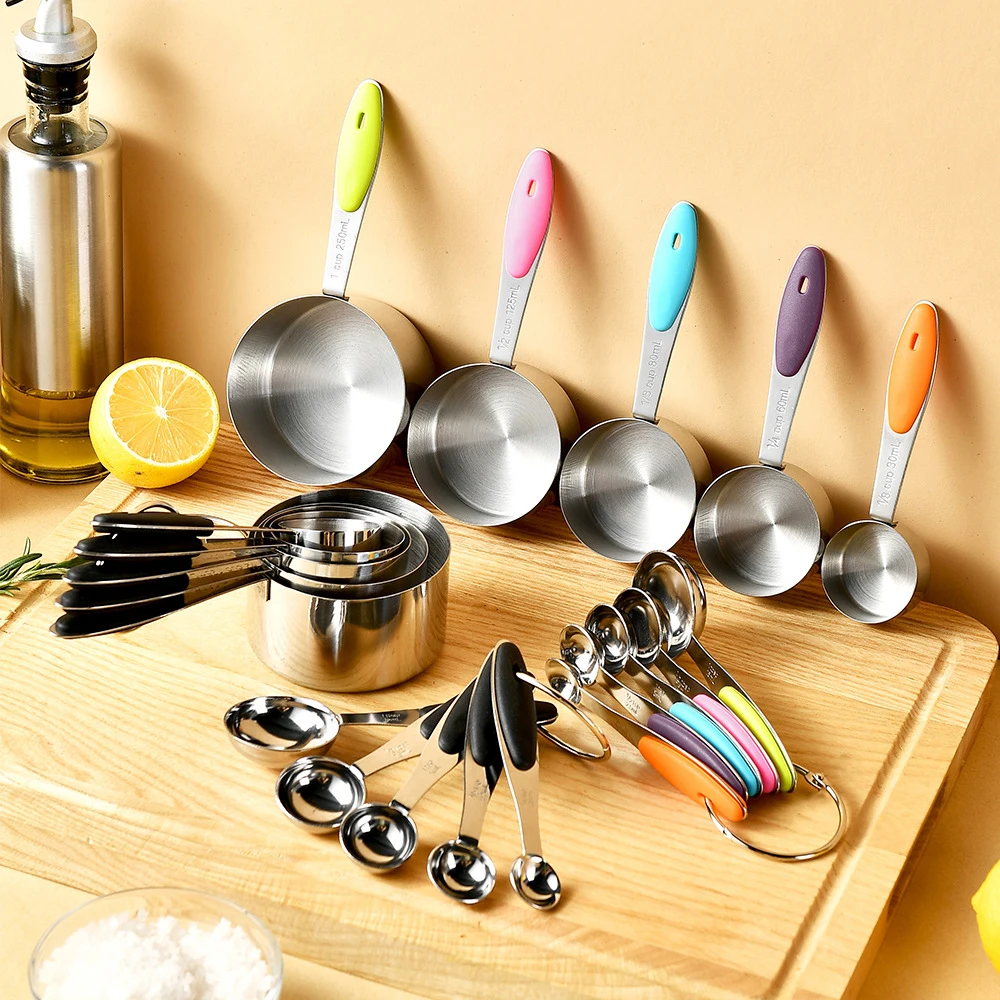 Ensemble de tasses et cuillère - Kitchen Gadgets Sale avis et prix